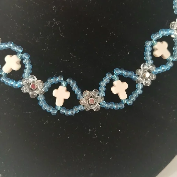 Blue and White Beaded Necklace - Picture 3 of 6